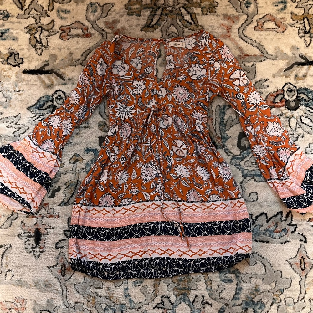Abercrombie & Fitch Bell Sleeve dress
